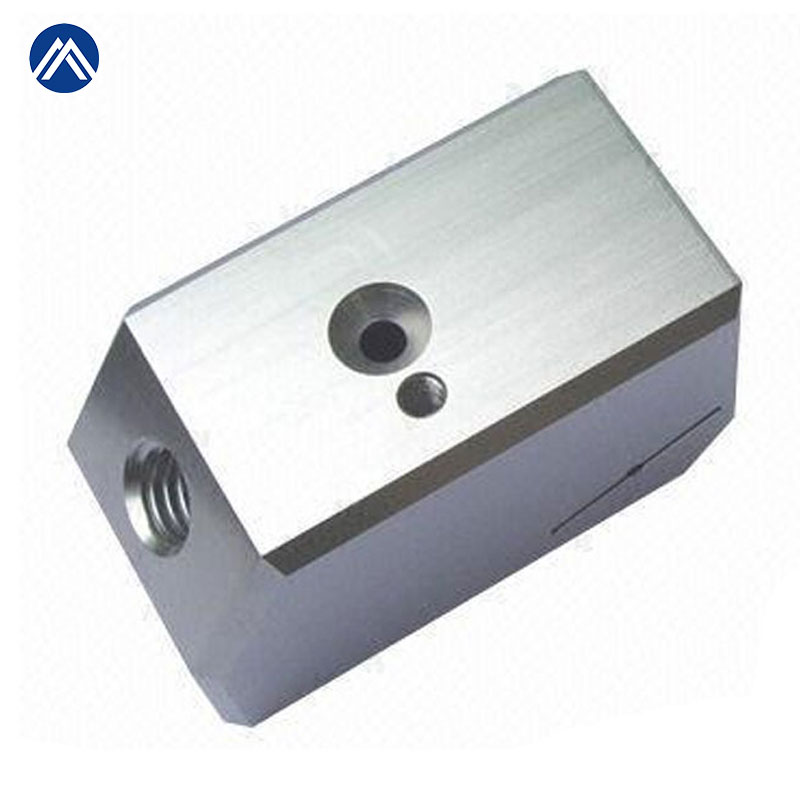 淺析怎樣提高數控CNC模具加工的精度和質量