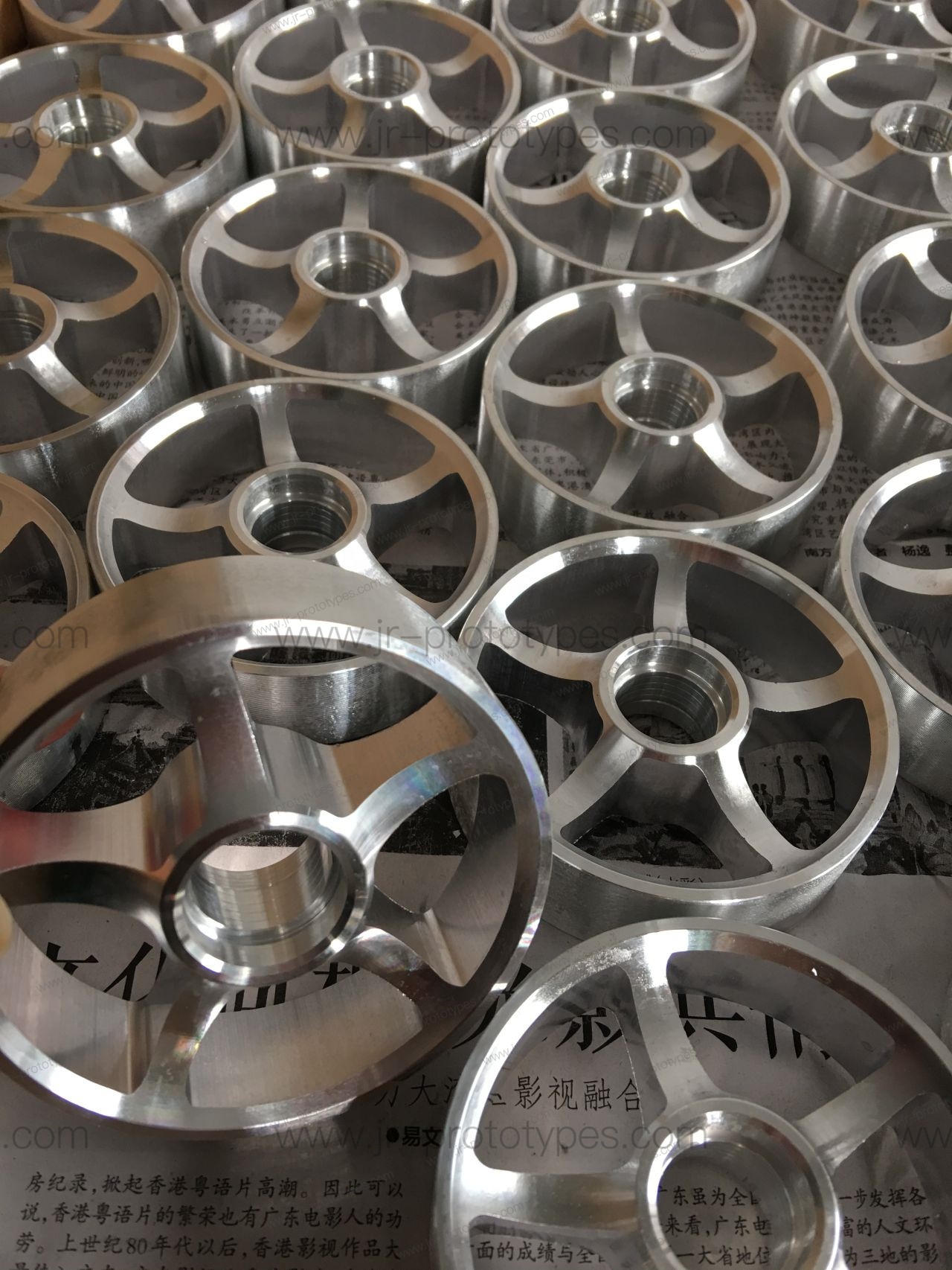 深圳手板廠，不光質(zhì)量好，而且服務熱情