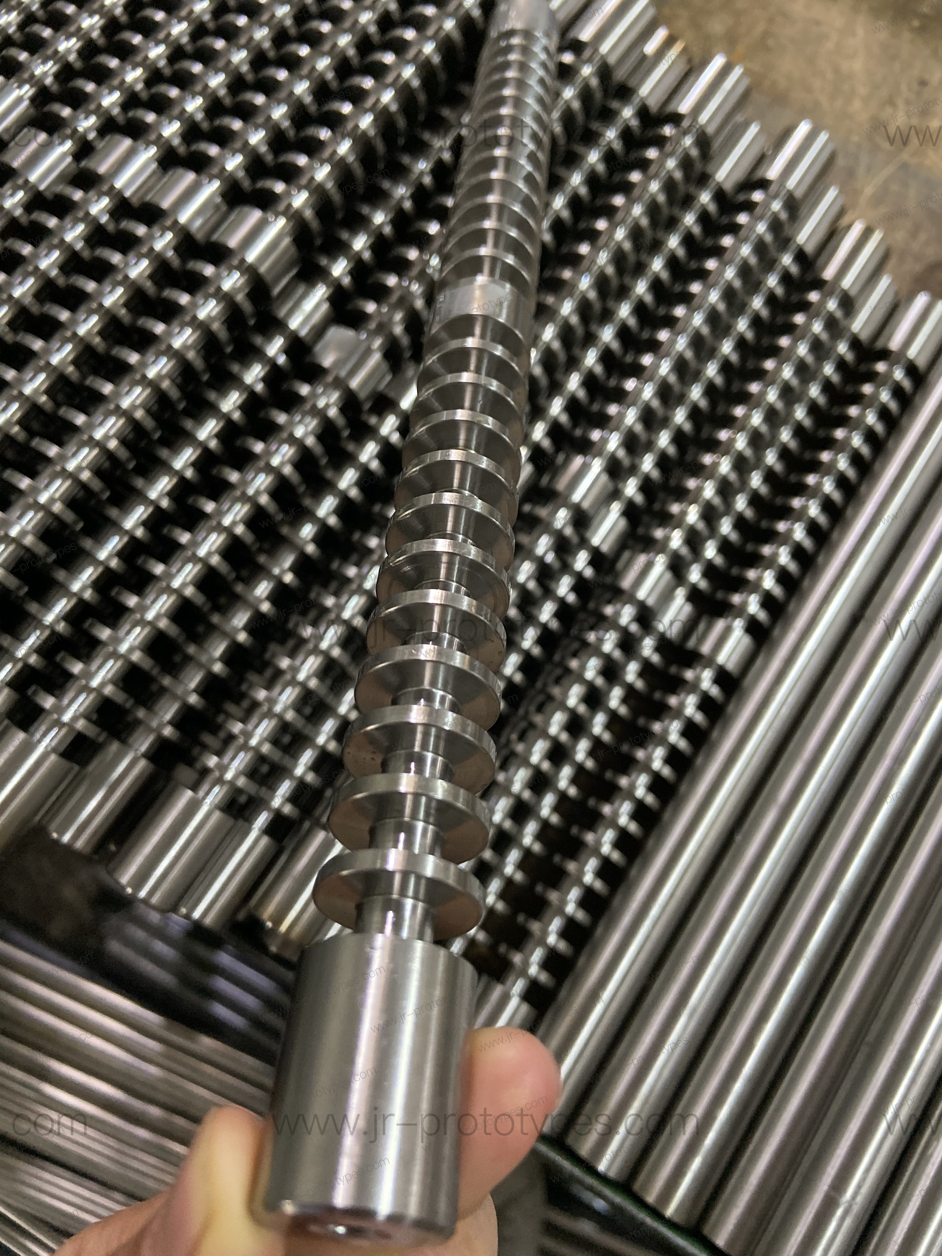 深圳手板廠，全心全意服務(wù)好每一個客服